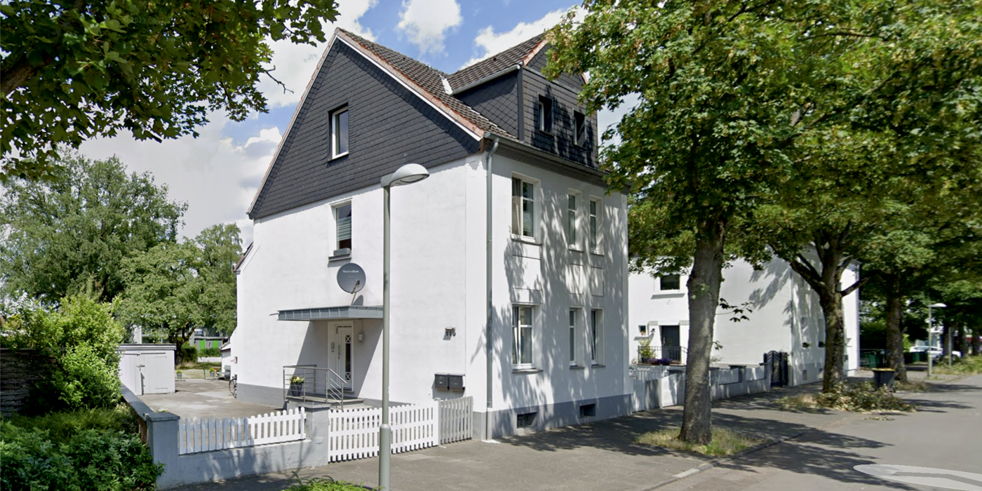 Klassischer Altbau - Zweifamilienhaus mit angrenzendem Baugrundstück