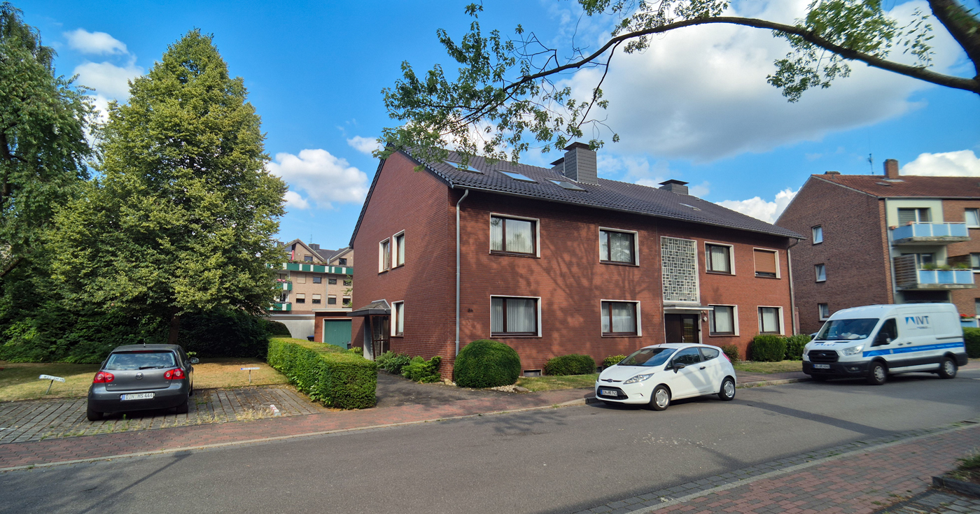 Zweifamilienhaus mit zwei Vollgeschossen und Ausbaureserve in bester Lage von Dinslaken-Hiesfeld