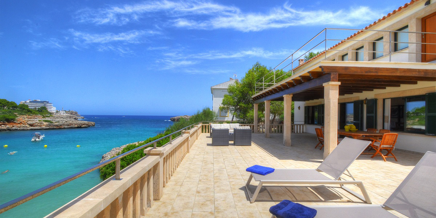 FIRSTLINE TRAUMHAUS CALA MARSAL